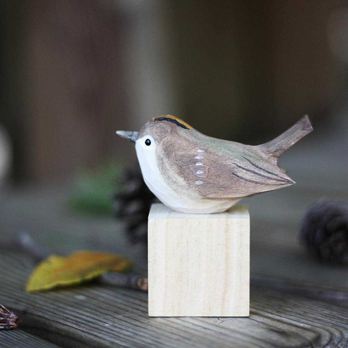 Golden-crowned Kinglet Figure Carving Hand-Made Decoration Miniature H8906