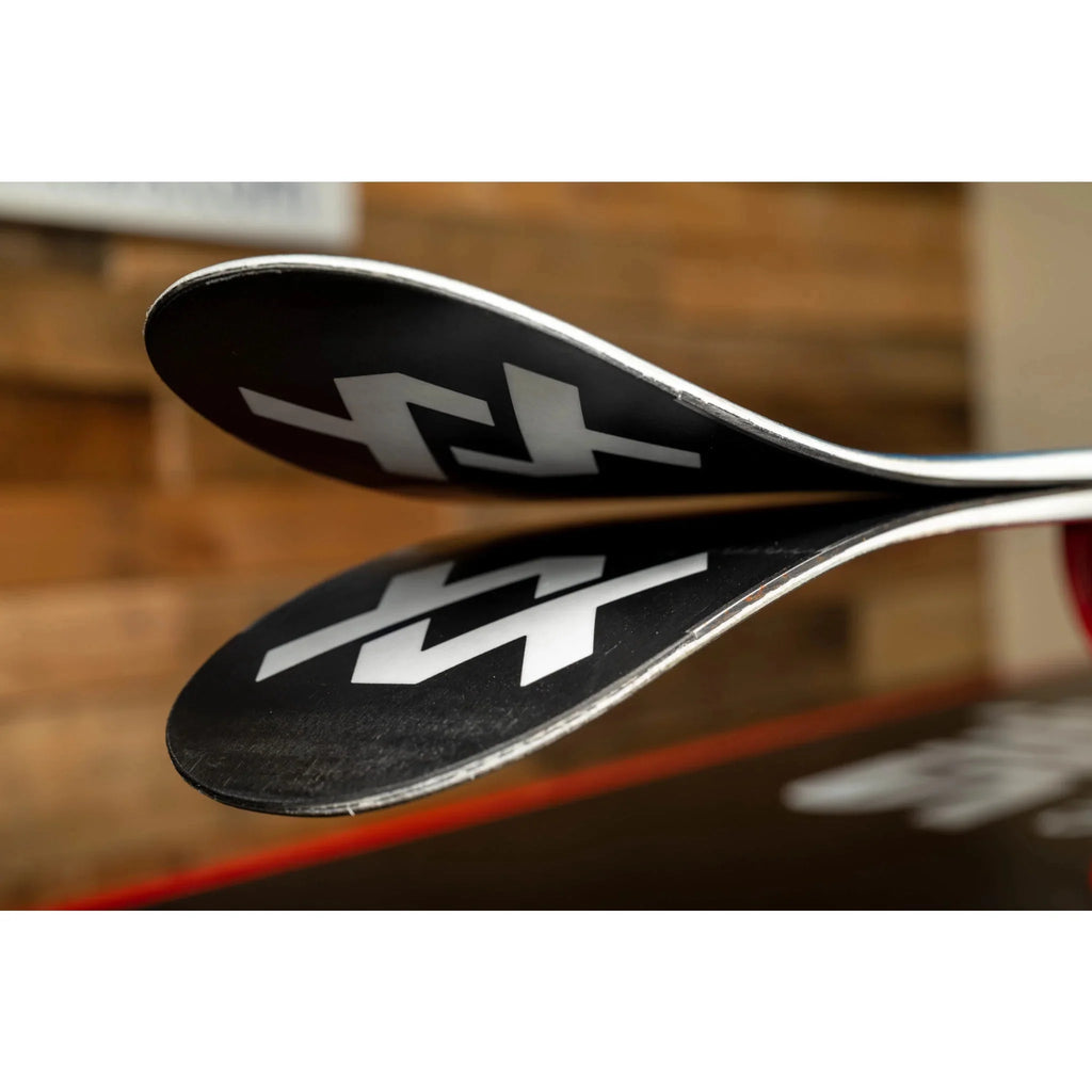 84 Skis J415826