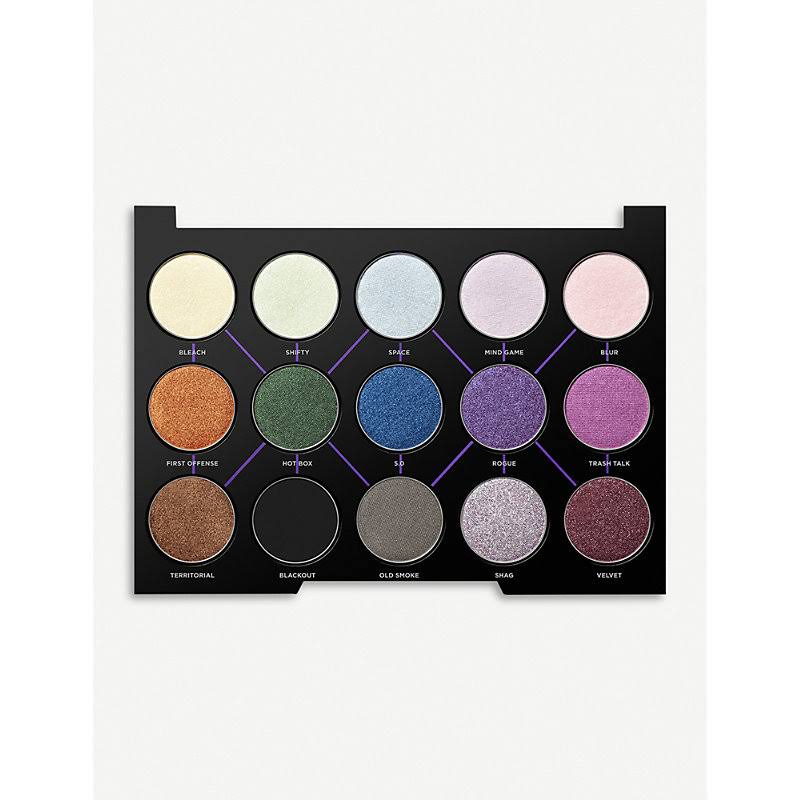 Distortion Eyeshadow Palette P921