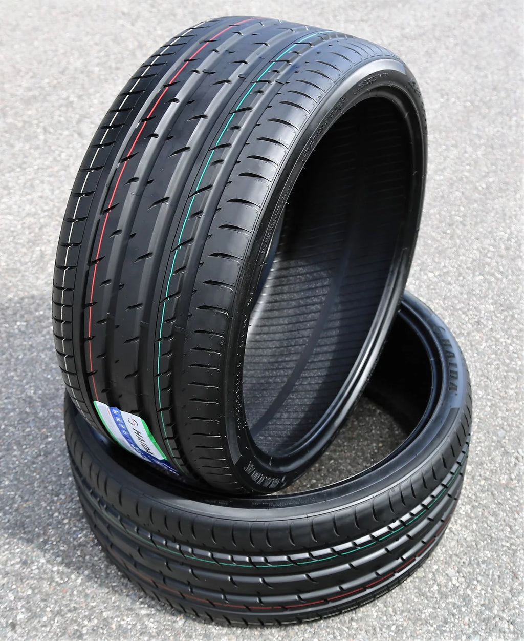 265/40R21 High Performance Tire T1589