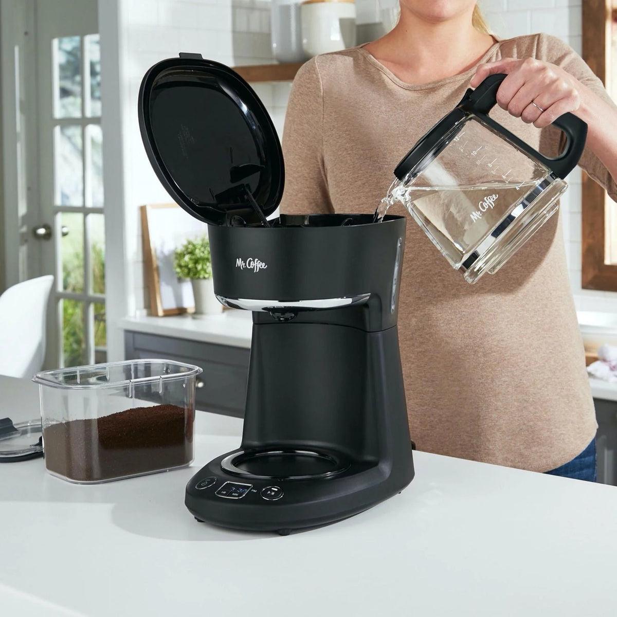 Programmable Coffee Maker, 12 Cup Capacity, Black I364