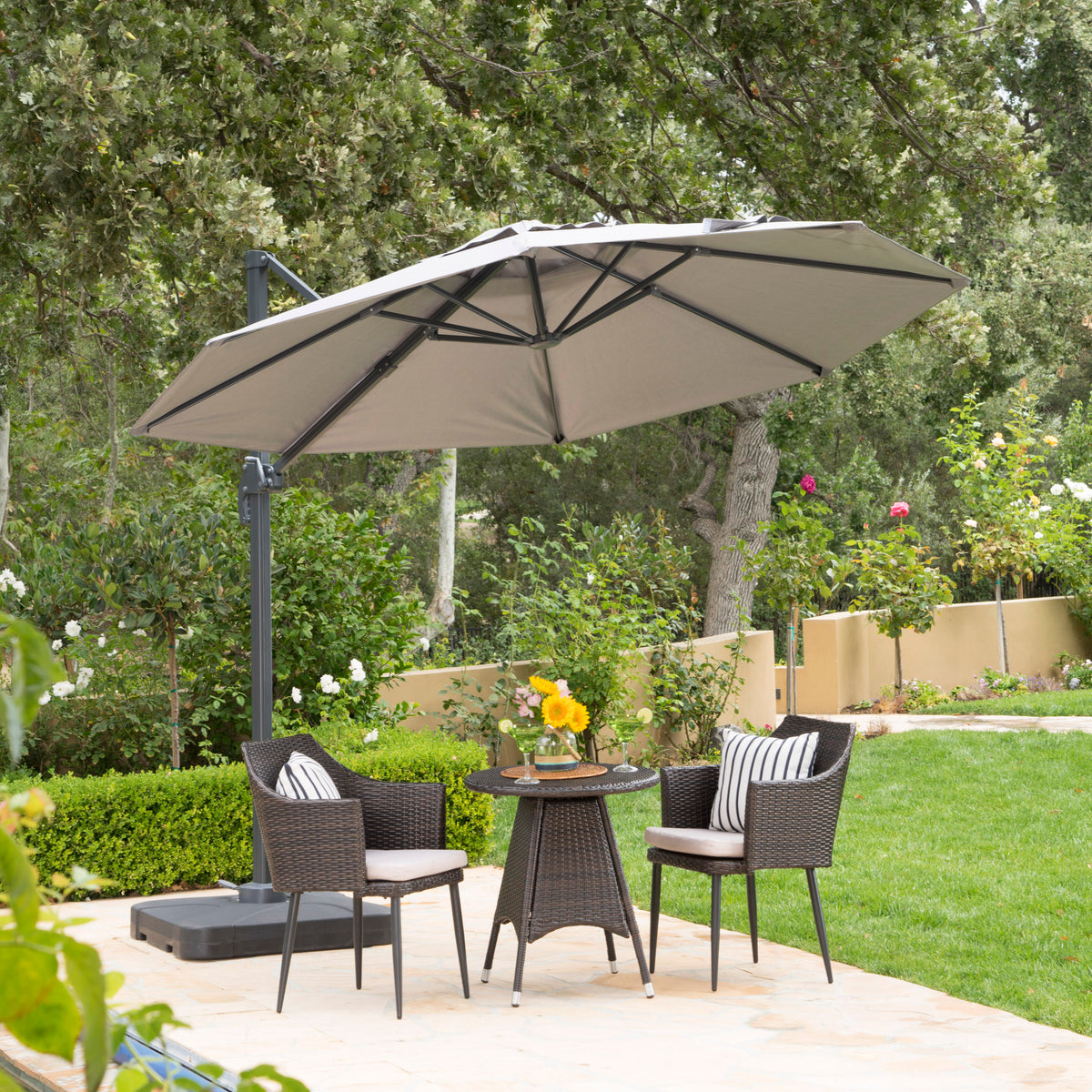 Gray and Black Cantilever Canopy Umbrella Q89607