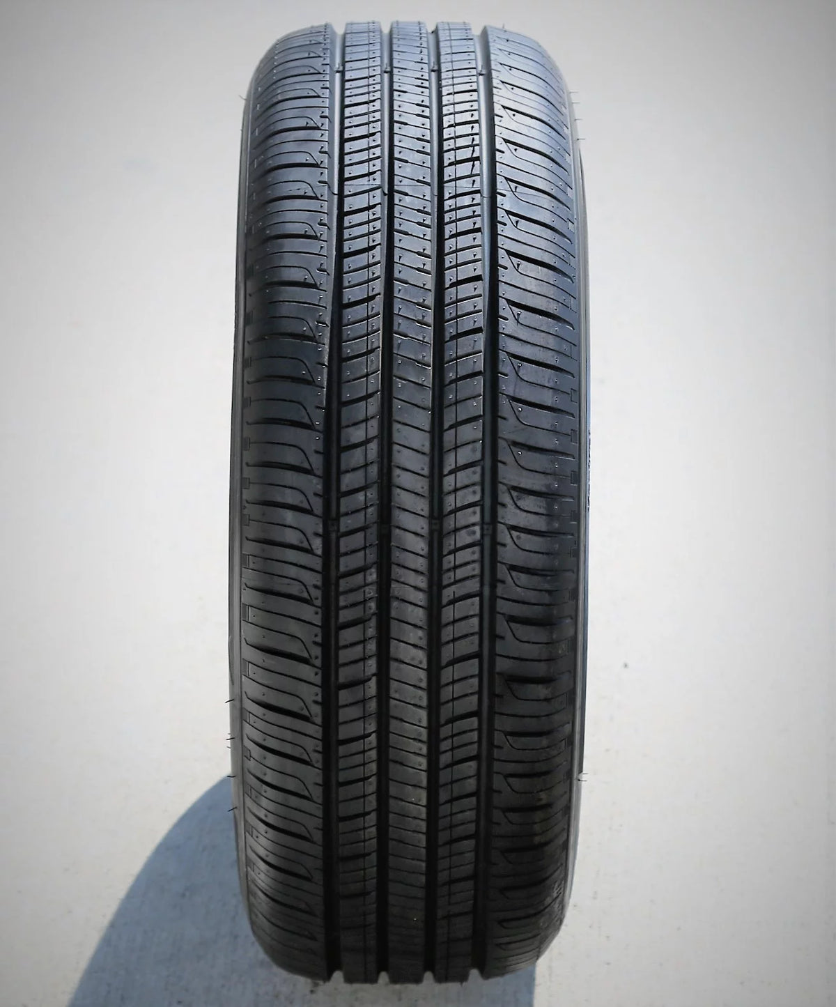 All Season 195/60R16 89H Passenger Tire D79137