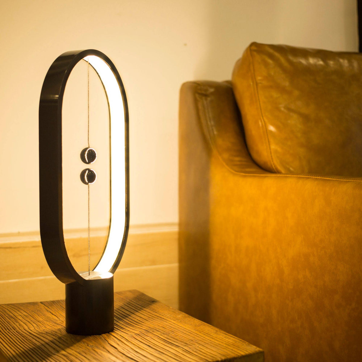 Dark Wood Balance Lamp O20371