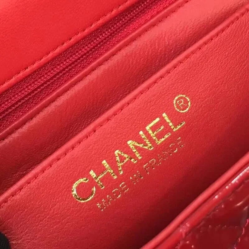 Patent Leather Flap Bag W211