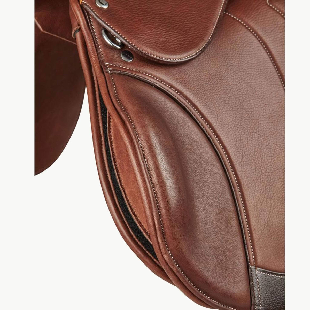 Brown Close Contact Saddle T20731