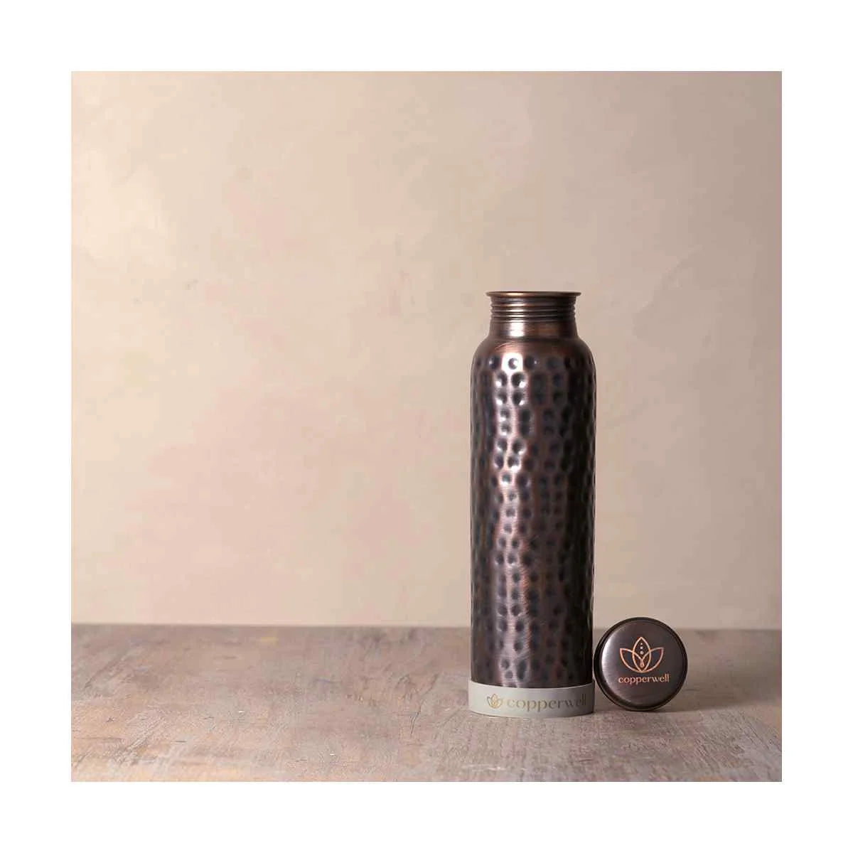 Hammered Copper Water Bottle (34oz) B2307